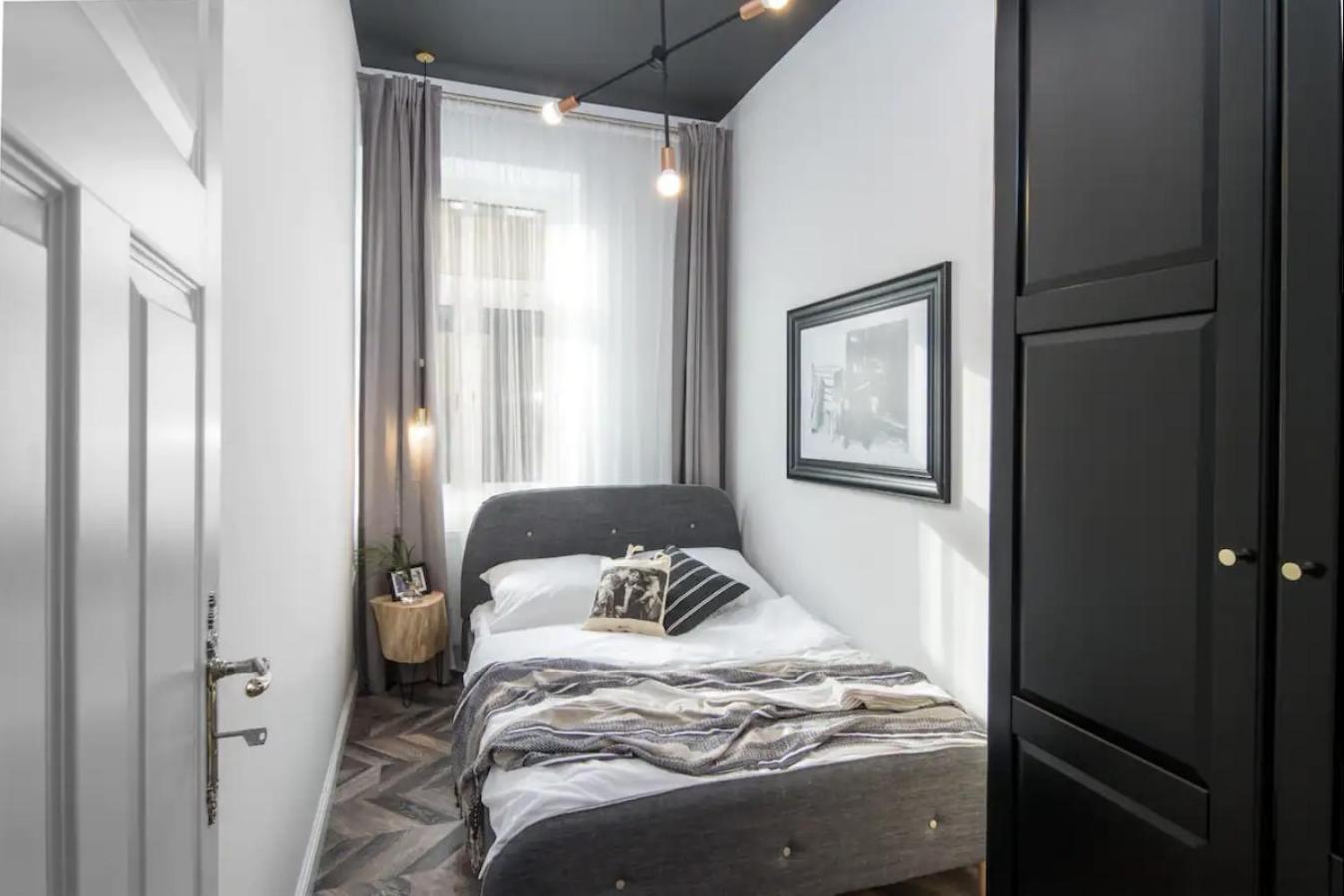 Jozefa 20 Street 2 Bedroom Apartment Краків Екстер'єр фото